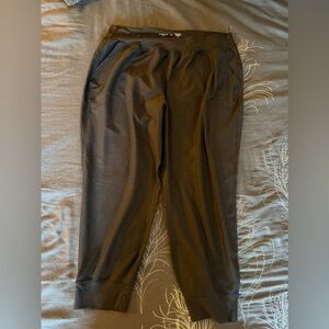 Old Navy Cloud+ Active Extra High-Rise Jogger Go Dry Plus Size 2X, Dark Grey